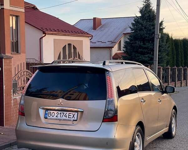 Бежевый Мицубиси Грандис, объемом двигателя 2.38 л и пробегом 74 тыс. км за 7200 $, фото 19 на Automoto.ua