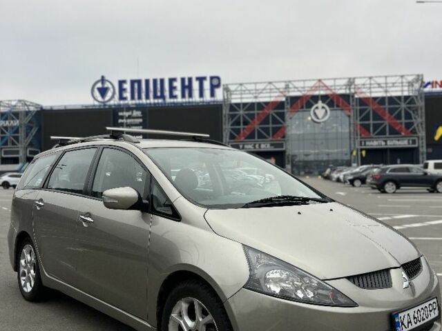 Бежевий Міцубісі Грандіс, об'ємом двигуна 2.4 л та пробігом 250 тис. км за 6300 $, фото 2 на Automoto.ua