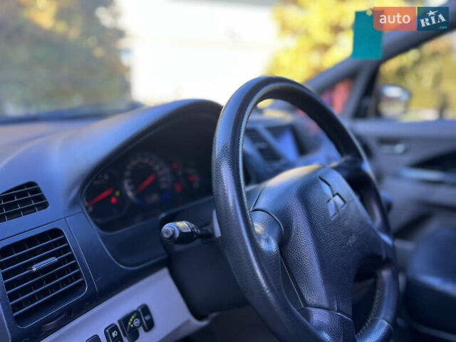 Мицубиси Грандис 2007 в Жовкве на Automoto.ua Бежевый Мицубиси Грандис, объемом двигателя 2.4 л и пробегом 286 тыс. км за 4900 $, фото 20 на Automoto.ua
