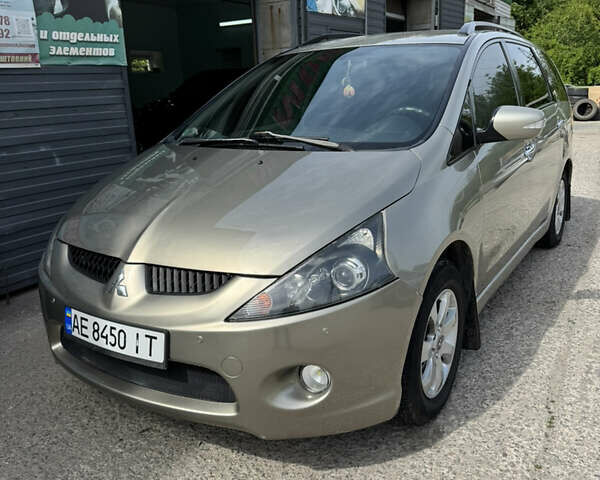 Міцубісі Грандіс 2007 у Кам'янське (Дніпродзержинськ) на Automoto.ua Бежевий Міцубісі Грандіс, об'ємом двигуна 2.4 л та пробігом 406 тис. км за 9500 $, фото 1 на Automoto.ua