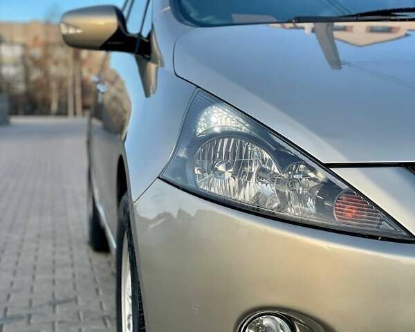 Бежевый Мицубиси Грандис, объемом двигателя 2.38 л и пробегом 74 тыс. км за 7200 $, фото 17 на Automoto.ua