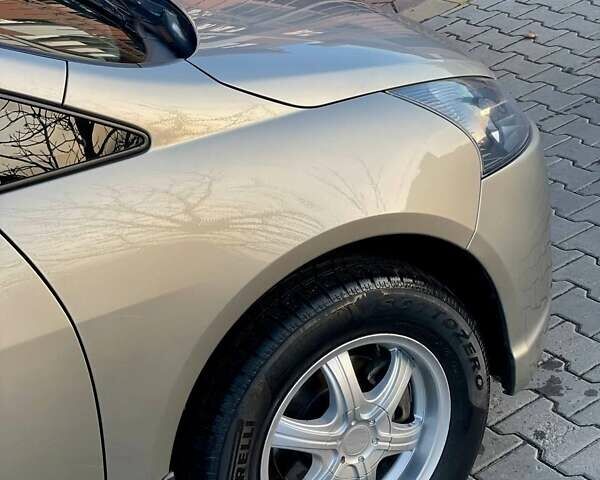 Бежевый Мицубиси Грандис, объемом двигателя 2.38 л и пробегом 74 тыс. км за 7200 $, фото 18 на Automoto.ua