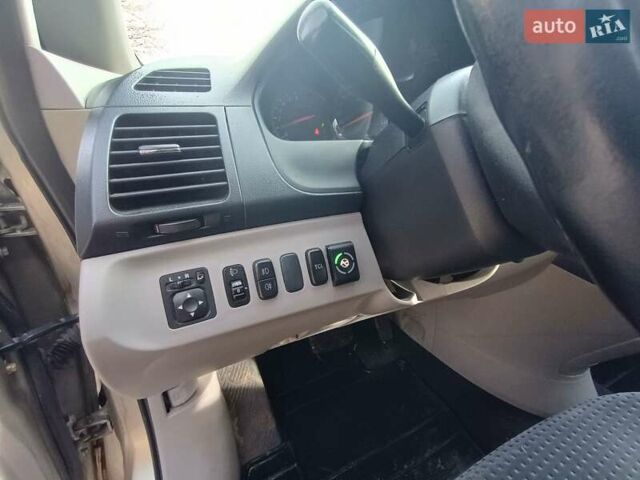 Мицубиси Грандис 2007 в Тернополе на Automoto.ua Бежевый Мицубиси Грандис, объемом двигателя 2.38 л и пробегом 218 тыс. км за 5600 $, фото 19 на Automoto.ua