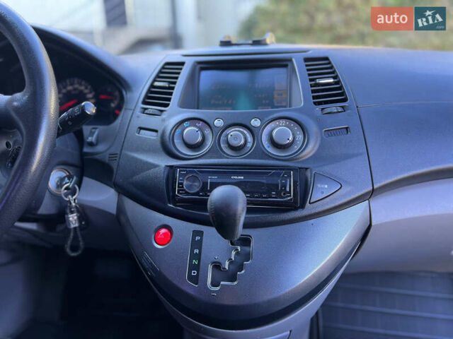Мицубиси Грандис 2007 в Жовкве на Automoto.ua Бежевый Мицубиси Грандис, объемом двигателя 2.4 л и пробегом 286 тыс. км за 4900 $, фото 25 на Automoto.ua