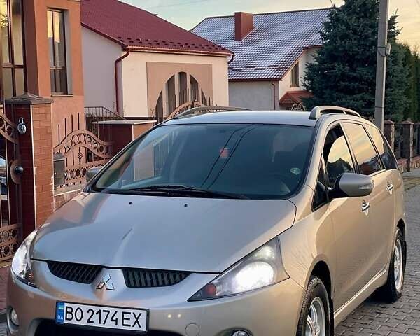 Бежевый Мицубиси Грандис, объемом двигателя 2.38 л и пробегом 74 тыс. км за 7200 $, фото 14 на Automoto.ua