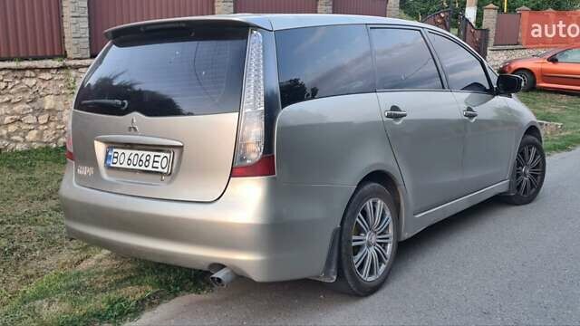 Бежевий Міцубісі Грандіс, об'ємом двигуна 2.4 л та пробігом 244 тис. км за 5500 $, фото 3 на Automoto.ua