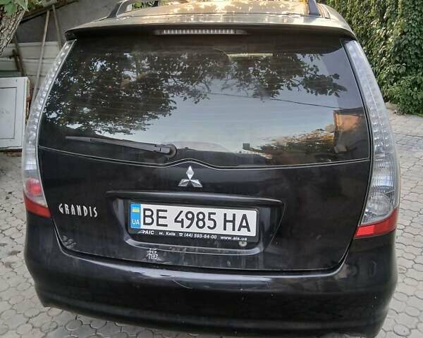 Черный Мицубиси Грандис, объемом двигателя 2.4 л и пробегом 323 тыс. км за 5500 $, фото 8 на Automoto.ua