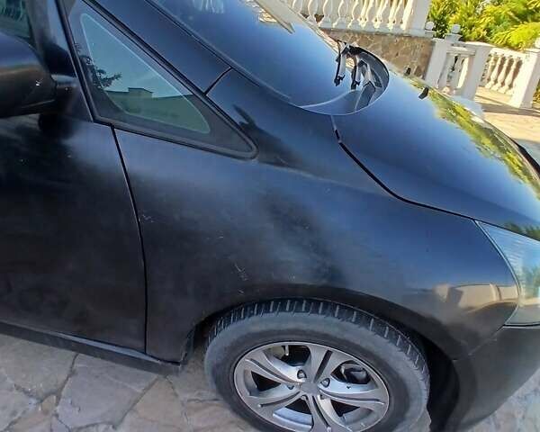 Черный Мицубиси Грандис, объемом двигателя 2.4 л и пробегом 323 тыс. км за 5500 $, фото 3 на Automoto.ua