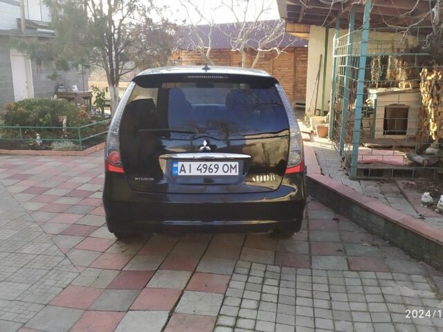 Чорний Міцубісі Грандіс, об'ємом двигуна 2.4 л та пробігом 282 тис. км за 4700 $, фото 4 на Automoto.ua