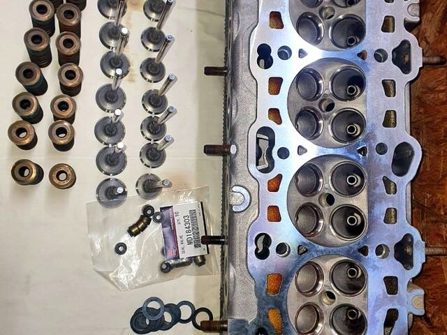 Черный Мицубиси Грандис, объемом двигателя 2.4 л и пробегом 368 тыс. км за 6499 $, фото 9 на Automoto.ua