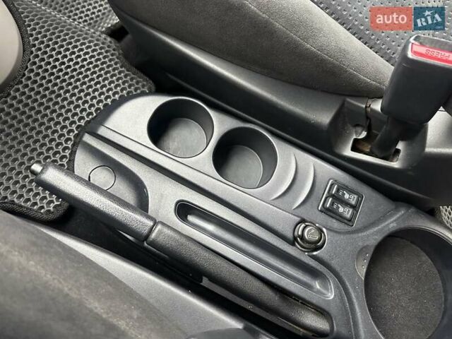 Черный Мицубиси Грандис, объемом двигателя 2.4 л и пробегом 212 тыс. км за 5300 $, фото 20 на Automoto.ua