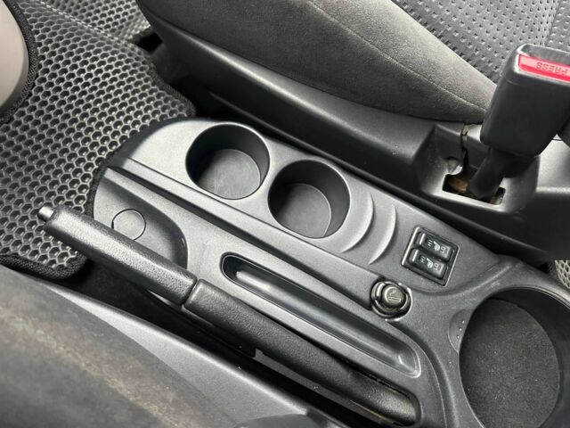 Черный Мицубиси Грандис, объемом двигателя 2.4 л и пробегом 212 тыс. км за 5300 $, фото 15 на Automoto.ua