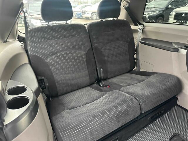 Черный Мицубиси Грандис, объемом двигателя 2.4 л и пробегом 212 тыс. км за 5300 $, фото 18 на Automoto.ua