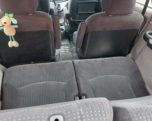 Чорний Міцубісі Грандіс, об'ємом двигуна 2.4 л та пробігом 144 тис. км за 7300 $, фото 7 на Automoto.ua