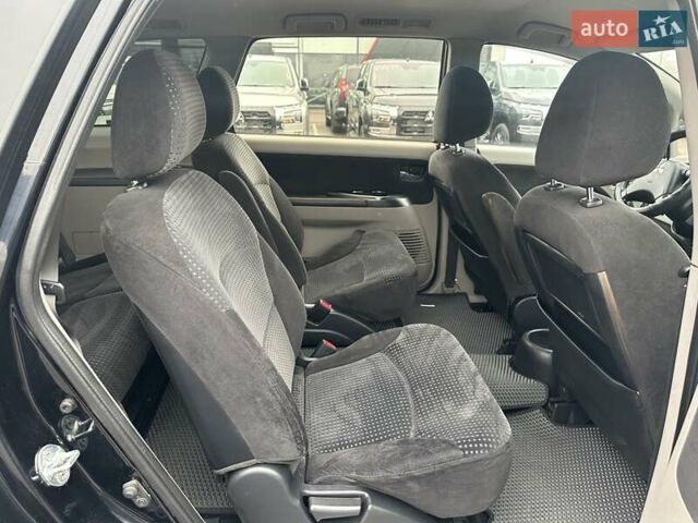 Черный Мицубиси Грандис, объемом двигателя 2.4 л и пробегом 212 тыс. км за 5300 $, фото 26 на Automoto.ua