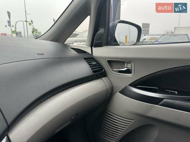 Черный Мицубиси Грандис, объемом двигателя 2.4 л и пробегом 212 тыс. км за 5300 $, фото 21 на Automoto.ua