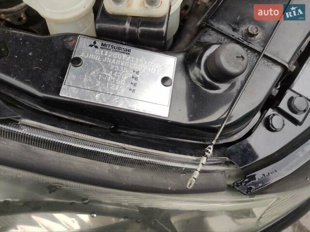 Черный Мицубиси Грандис, объемом двигателя 2 л и пробегом 309 тыс. км за 5400 $, фото 10 на Automoto.ua