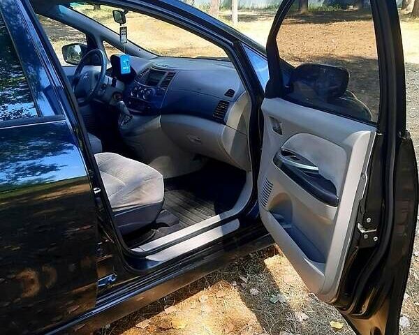 Черный Мицубиси Грандис, объемом двигателя 2.4 л и пробегом 326 тыс. км за 5500 $, фото 6 на Automoto.ua