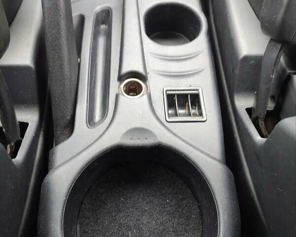 Черный Мицубиси Грандис, объемом двигателя 2 л и пробегом 309 тыс. км за 5400 $, фото 13 на Automoto.ua