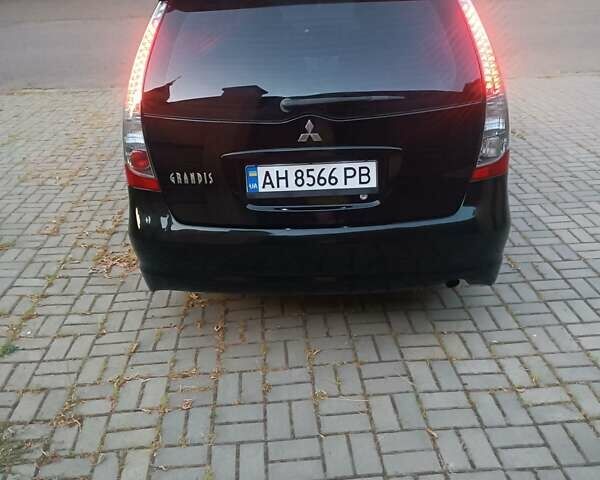 Чорний Міцубісі Грандіс, об'ємом двигуна 2.4 л та пробігом 270 тис. км за 6200 $, фото 11 на Automoto.ua