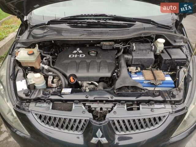 Черный Мицубиси Грандис, объемом двигателя 2 л и пробегом 309 тыс. км за 5400 $, фото 11 на Automoto.ua