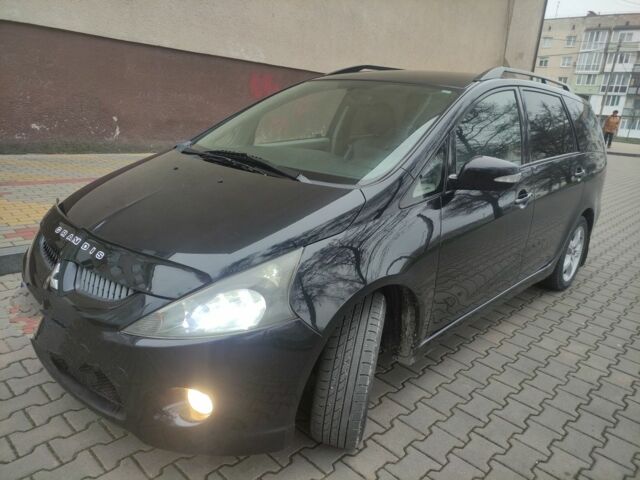 Черный Мицубиси Грандис, объемом двигателя 0 л и пробегом 310 тыс. км за 5400 $, фото 1 на Automoto.ua