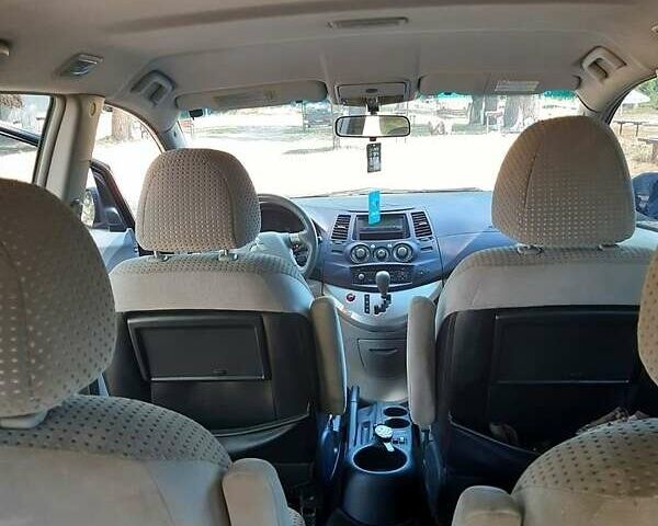 Черный Мицубиси Грандис, объемом двигателя 2.4 л и пробегом 326 тыс. км за 5500 $, фото 9 на Automoto.ua