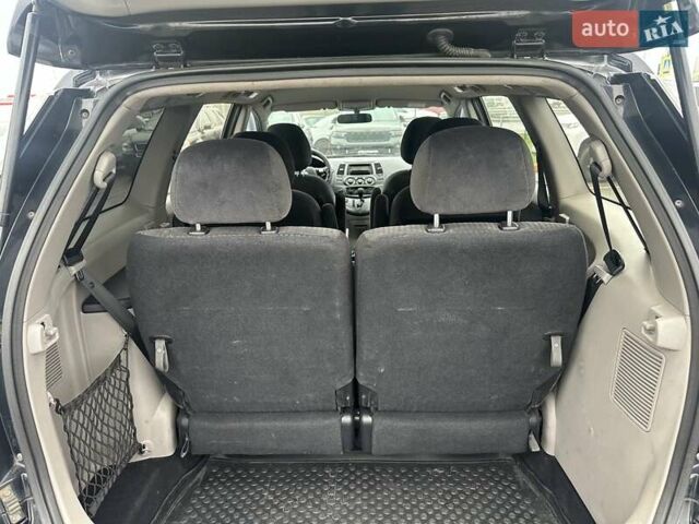 Черный Мицубиси Грандис, объемом двигателя 2.4 л и пробегом 212 тыс. км за 5300 $, фото 10 на Automoto.ua