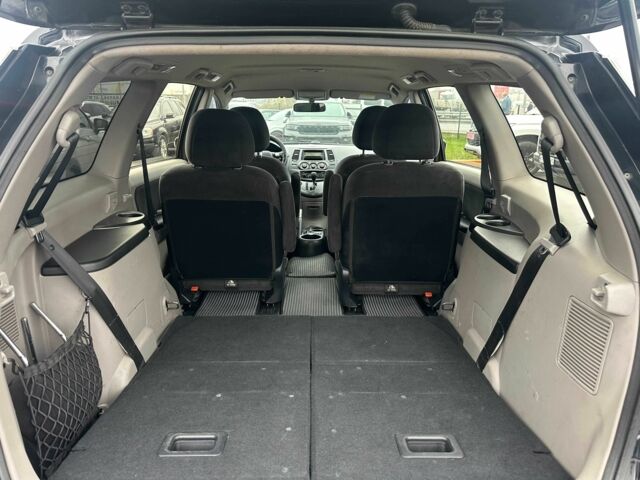 Черный Мицубиси Грандис, объемом двигателя 2.4 л и пробегом 212 тыс. км за 5300 $, фото 8 на Automoto.ua