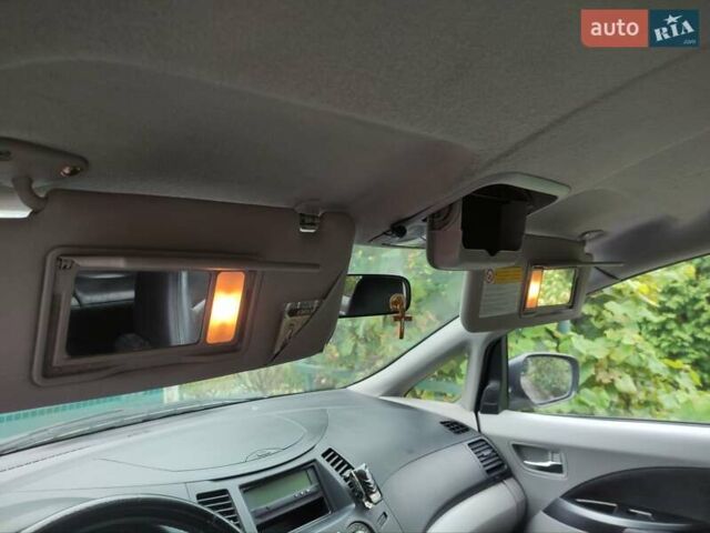 Черный Мицубиси Грандис, объемом двигателя 2 л и пробегом 309 тыс. км за 5400 $, фото 15 на Automoto.ua