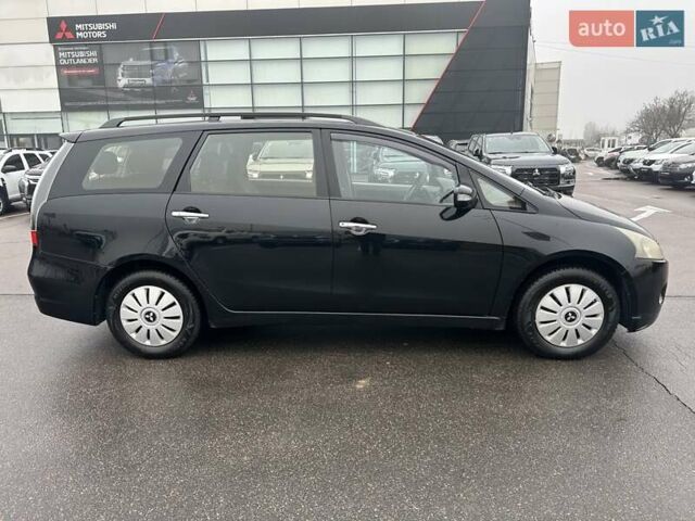 Черный Мицубиси Грандис, объемом двигателя 2.4 л и пробегом 212 тыс. км за 5300 $, фото 7 на Automoto.ua