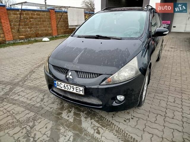 Чорний Міцубісі Грандіс, об'ємом двигуна 2.4 л та пробігом 422 тис. км за 5450 $, фото 2 на Automoto.ua