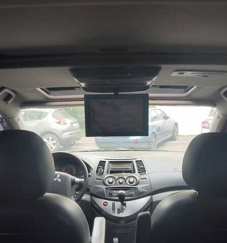 Чорний Міцубісі Грандіс, об'ємом двигуна 2.4 л та пробігом 261 тис. км за 6900 $, фото 27 на Automoto.ua