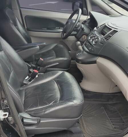 Чорний Міцубісі Грандіс, об'ємом двигуна 2.4 л та пробігом 261 тис. км за 6900 $, фото 17 на Automoto.ua