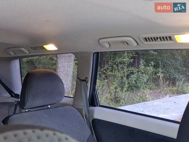 Черный Мицубиси Грандис, объемом двигателя 2.4 л и пробегом 216 тыс. км за 6300 $, фото 1 на Automoto.ua