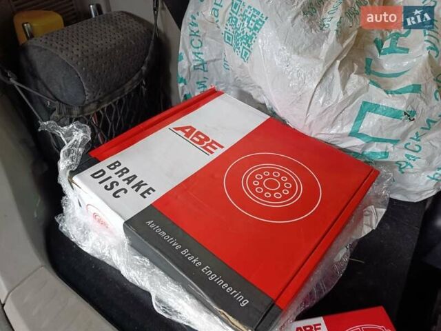 Черный Мицубиси Грандис, объемом двигателя 2.4 л и пробегом 216 тыс. км за 6300 $, фото 88 на Automoto.ua