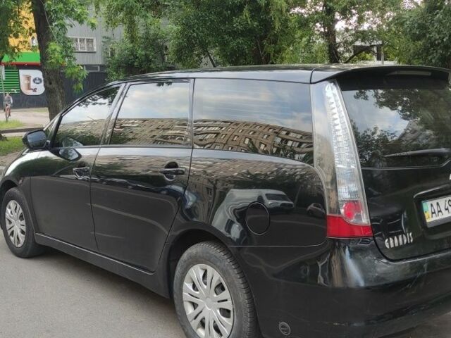 Черный Мицубиси Грандис, объемом двигателя 2.4 л и пробегом 380 тыс. км за 4400 $, фото 1 на Automoto.ua