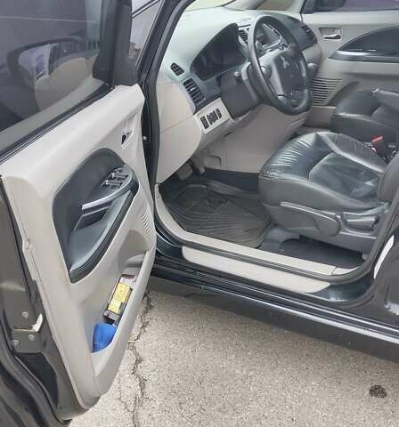 Чорний Міцубісі Грандіс, об'ємом двигуна 2.4 л та пробігом 261 тис. км за 6900 $, фото 19 на Automoto.ua