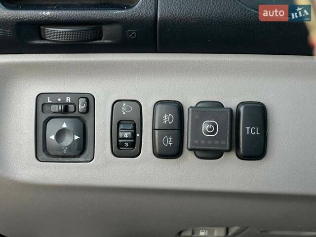 Черный Мицубиси Грандис, объемом двигателя 2.38 л и пробегом 197 тыс. км за 5299 $, фото 11 на Automoto.ua