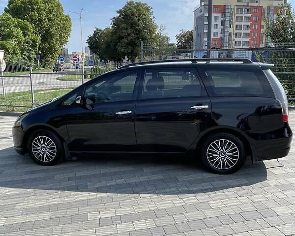 Чорний Міцубісі Грандіс, об'ємом двигуна 2.38 л та пробігом 300 тис. км за 6000 $, фото 5 на Automoto.ua