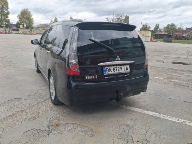 Мицубиси Грандис 2006 в Первомайск на Automoto.ua Черный Мицубиси Грандис, объемом двигателя 2.4 л и пробегом 220 тыс. км за 6400 $, фото 4 на Automoto.ua
