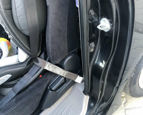 Чорний Міцубісі Грандіс, об'ємом двигуна 2.38 л та пробігом 270 тис. км за 6200 $, фото 13 на Automoto.ua