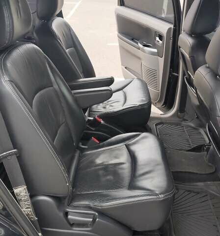 Чорний Міцубісі Грандіс, об'ємом двигуна 2.4 л та пробігом 261 тис. км за 6900 $, фото 15 на Automoto.ua