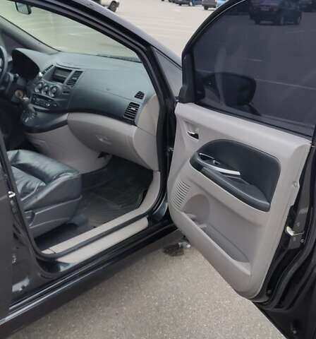 Чорний Міцубісі Грандіс, об'ємом двигуна 2.4 л та пробігом 261 тис. км за 6900 $, фото 16 на Automoto.ua