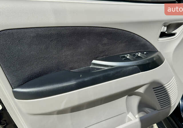 Черный Мицубиси Грандис, объемом двигателя 2.4 л и пробегом 121 тыс. км за 6450 $, фото 53 на Automoto.ua