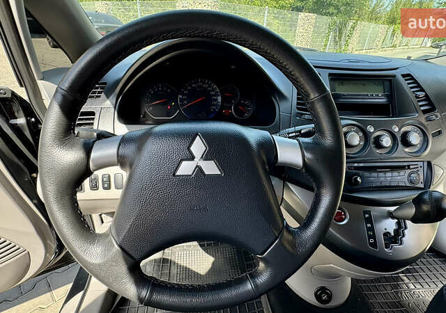 Черный Мицубиси Грандис, объемом двигателя 2.4 л и пробегом 121 тыс. км за 6450 $, фото 42 на Automoto.ua