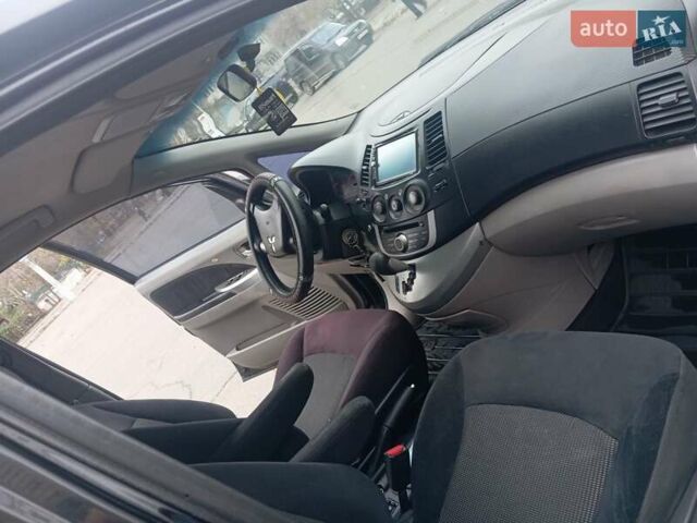 Черный Мицубиси Грандис, объемом двигателя 2.38 л и пробегом 272 тыс. км за 7000 $, фото 5 на Automoto.ua