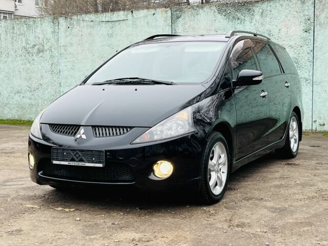 Чорний Міцубісі Грандіс, об'ємом двигуна 2.4 л та пробігом 188 тис. км за 6800 $, фото 2 на Automoto.ua