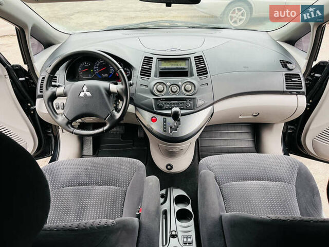 Черный Мицубиси Грандис, объемом двигателя 2.4 л и пробегом 188 тыс. км за 6800 $, фото 35 на Automoto.ua