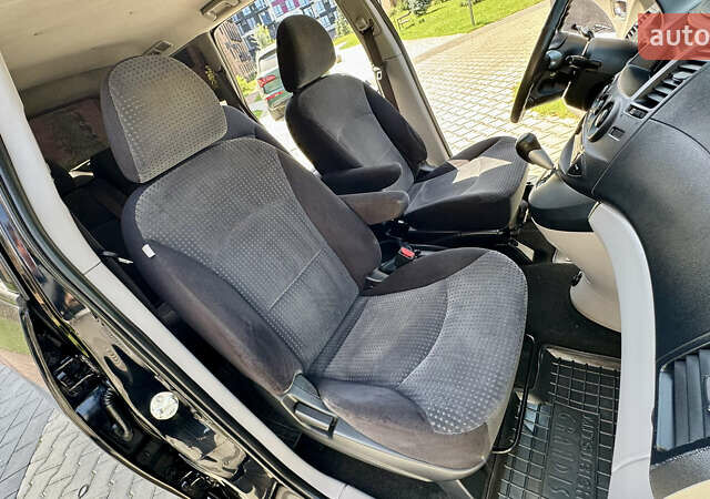 Черный Мицубиси Грандис, объемом двигателя 2.4 л и пробегом 121 тыс. км за 6450 $, фото 60 на Automoto.ua